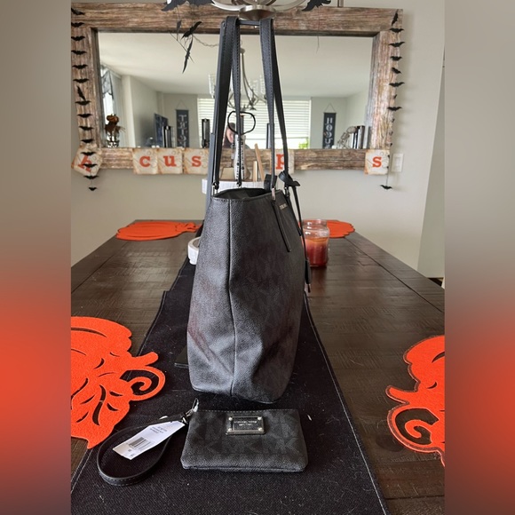 Michael Kors Black Logo Purse and wristlet set - Picture 3 of 10